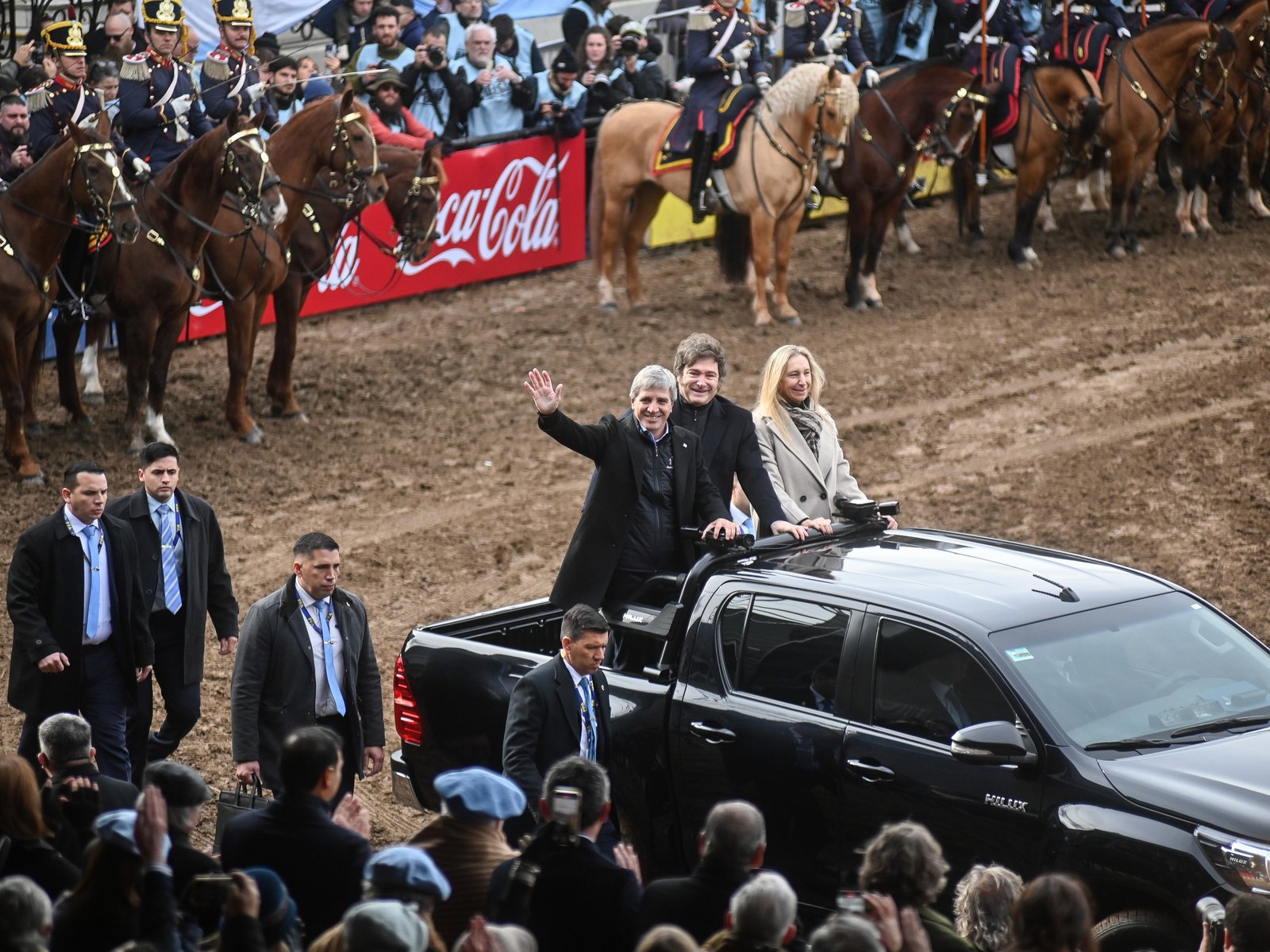  Un día en el corazón de la política agraria argentina El evento en la Rural de Buenos Aires se convirtió en un esce... Descubre más sobre verdadero, reg...