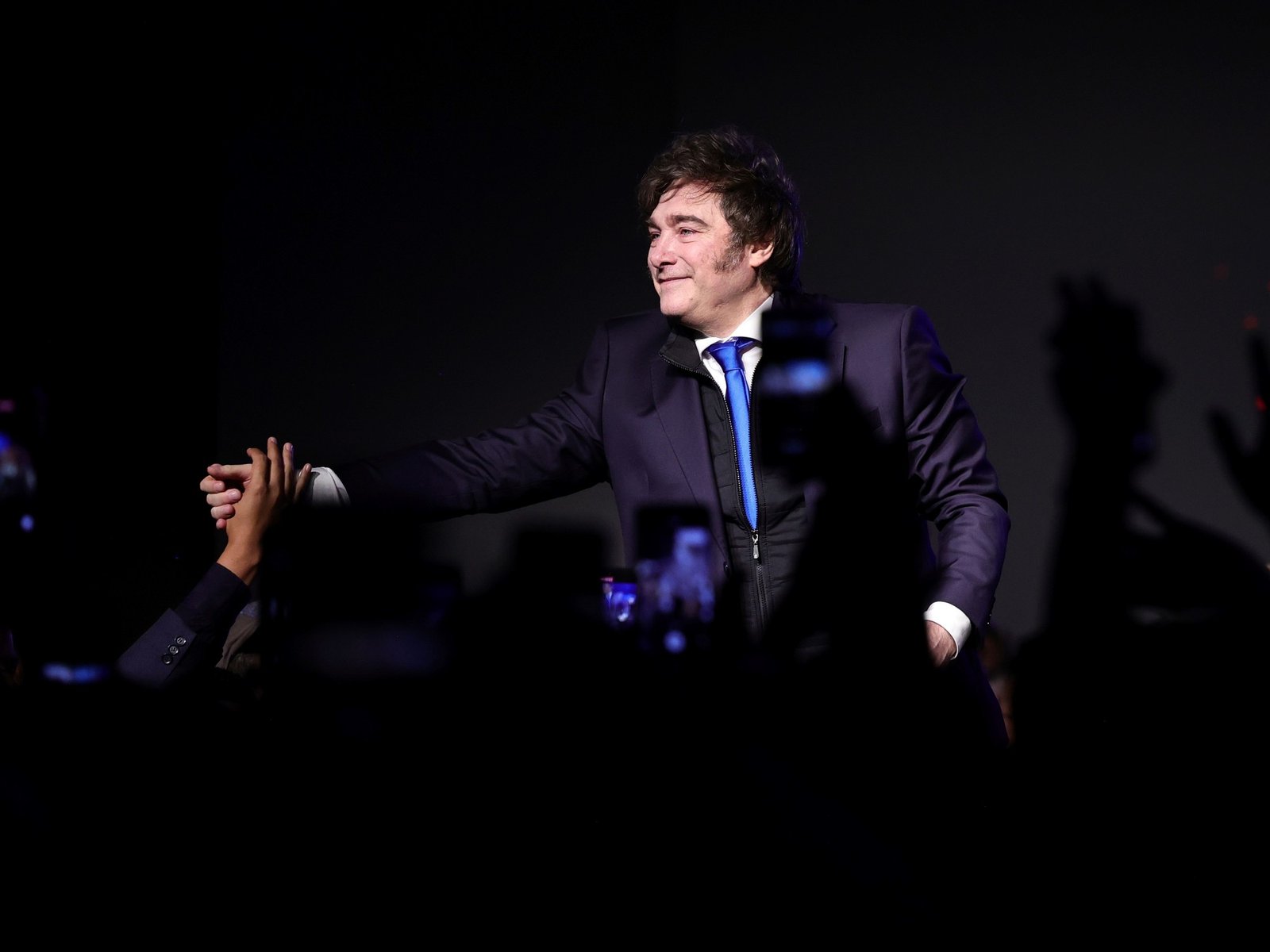El Retorno de Javier Milei: Un Discurso lleno de Provocaciones y Un Futuro Incierto El clima político argentino se inten... Descubre más sobre decisiones, en...