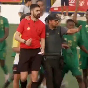Penal insólito y escándalo en L'Alcudia: Argentina festejó el empate ante Mauritania, que explotó contra el árbitro y la Guardia Civil