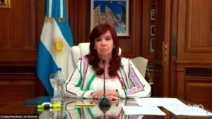 Imagen relacionada con Lula visitará a Cristina Kirchner en prisión domiciliaria, en medio de tensiones políticas.