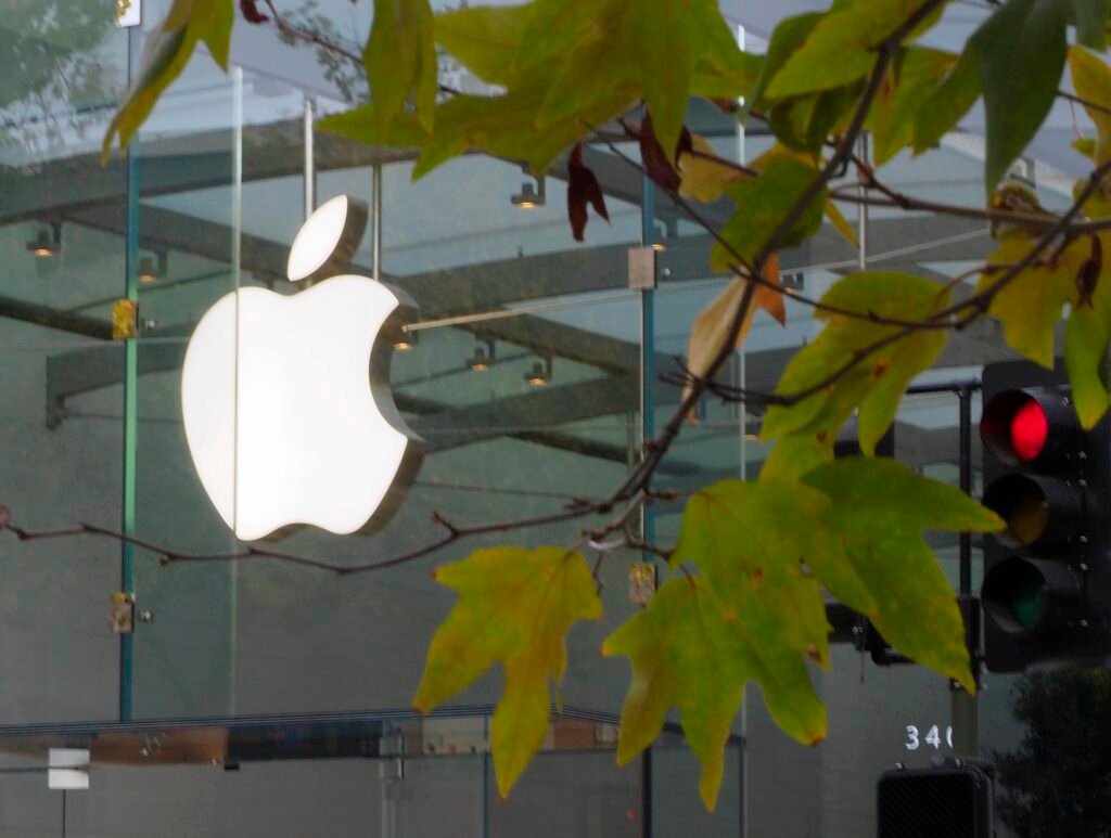 Apple despedirá a más de 600 empleados tras cerrar su proyecto de automóvil