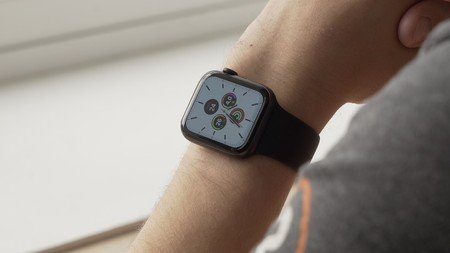 AppleCare One te permite proteger tres dispositivos con una sola suscripción. Reloj Apple