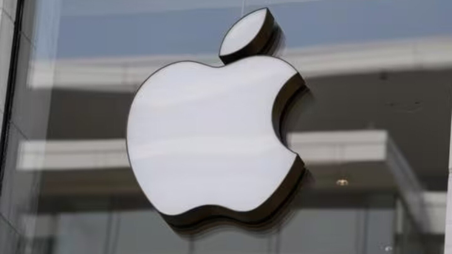 Apple avanza con actualizaciones modestas de IA mientras sus rivales corren por delante. Claro, pero parece que solo escribiste "siri". ¿Te gustaría que traduzca algo más específico relacionado con eso?