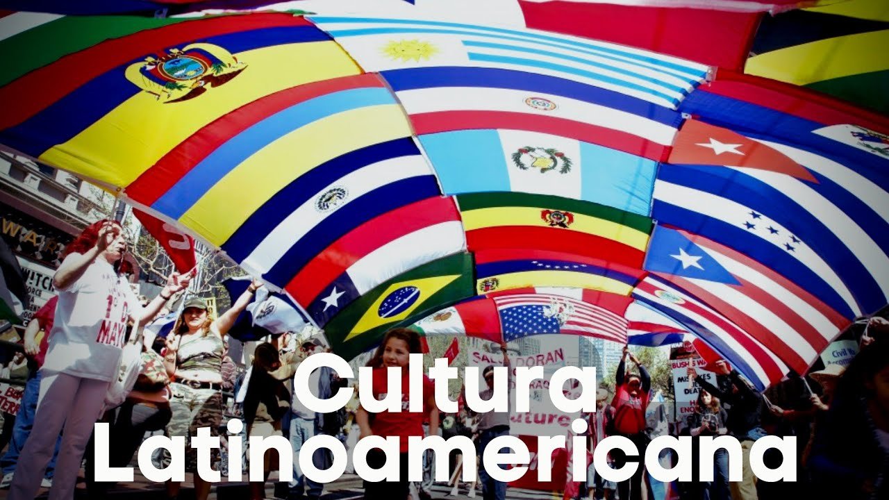 Quito se posiciona en el top 10 turístico de Latinoamérica por su historia, cultura y naturaleza en Redacción Clarín, Asimismo