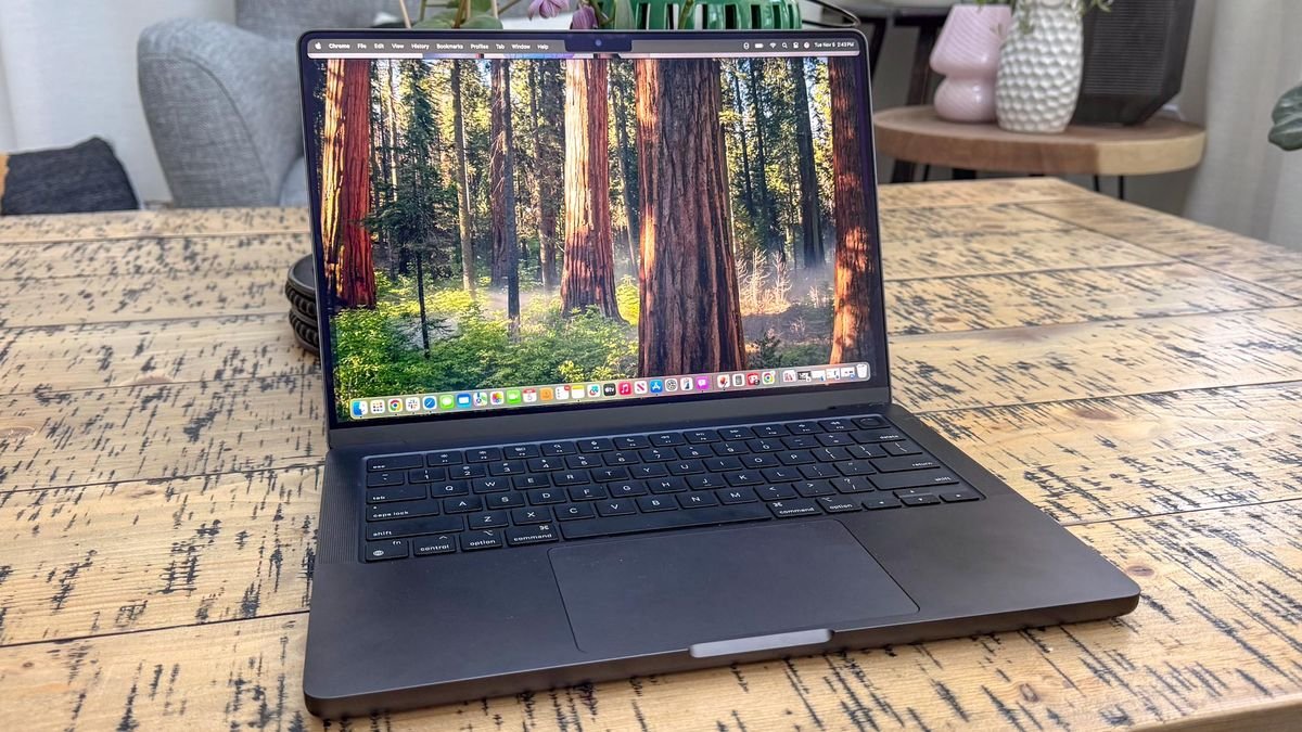 Un informe dice que la MacBook Pro M5 de Apple podría retrasarse hasta 2026. Parece que el texto que querés traducir es solo "m3". Si te referís a "metros cúbicos", en español argentino se diría "m³". Si necesitás algo más específico o tenés otro texto, no dudes en decírmelo.