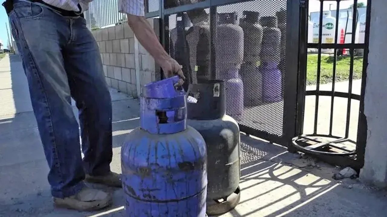Imagen relacionada con Mujer de 34 años es estafada en Marketplace al buscar garrafas de gas a precio muy bajo.