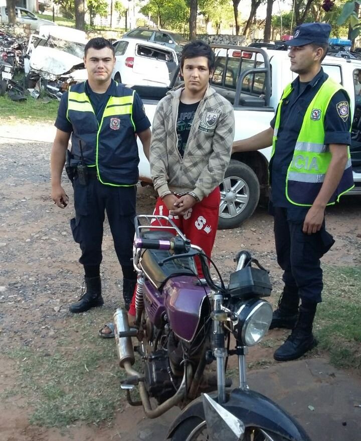 Imagen relacionada con Detienen en Garupá a un joven motochorro vinculado a varios delitos, mejorando la seguridad local.