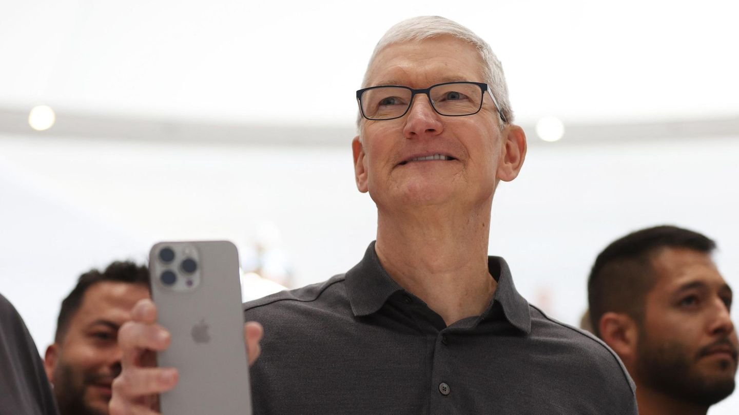 Apple demanda a un YouTuber que filtró el nuevo rediseño de software “Liquid Glass” de iOS 26. Parece que el texto que proporcionaste es solo "ios". Si necesitas que traduzca algo más específico o un texto más largo, por favor compartilo y con gusto te ayudo.