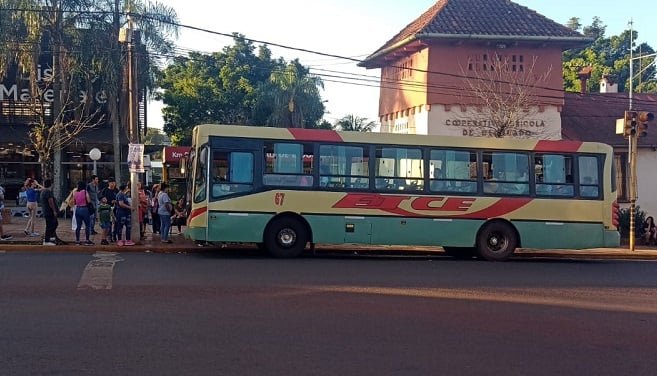 Imagen relacionada con Eldorado ofrece transporte urbano gratuito tras la suspensión de la empresa prestataria.