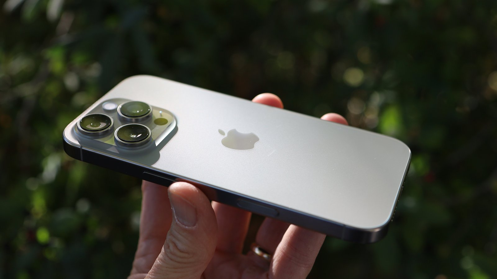 Apple lanza un proceso de preaprobación para las preventas del iPhone 16 y el iPhone 16 Pro. iPhone