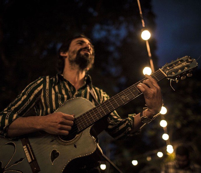 Imagen relacionada con Iván Elizaincin regresa a Misiones con tres conciertos íntimos el 24 de julio, emocionando con su guitarra de diez cuerdas.