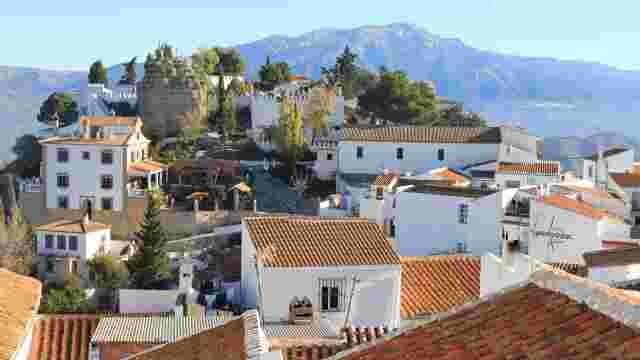 Un paseo por Chillar, un pueblo histórico que invita a buscar trufas en Cristian Sirouyan, Cristian