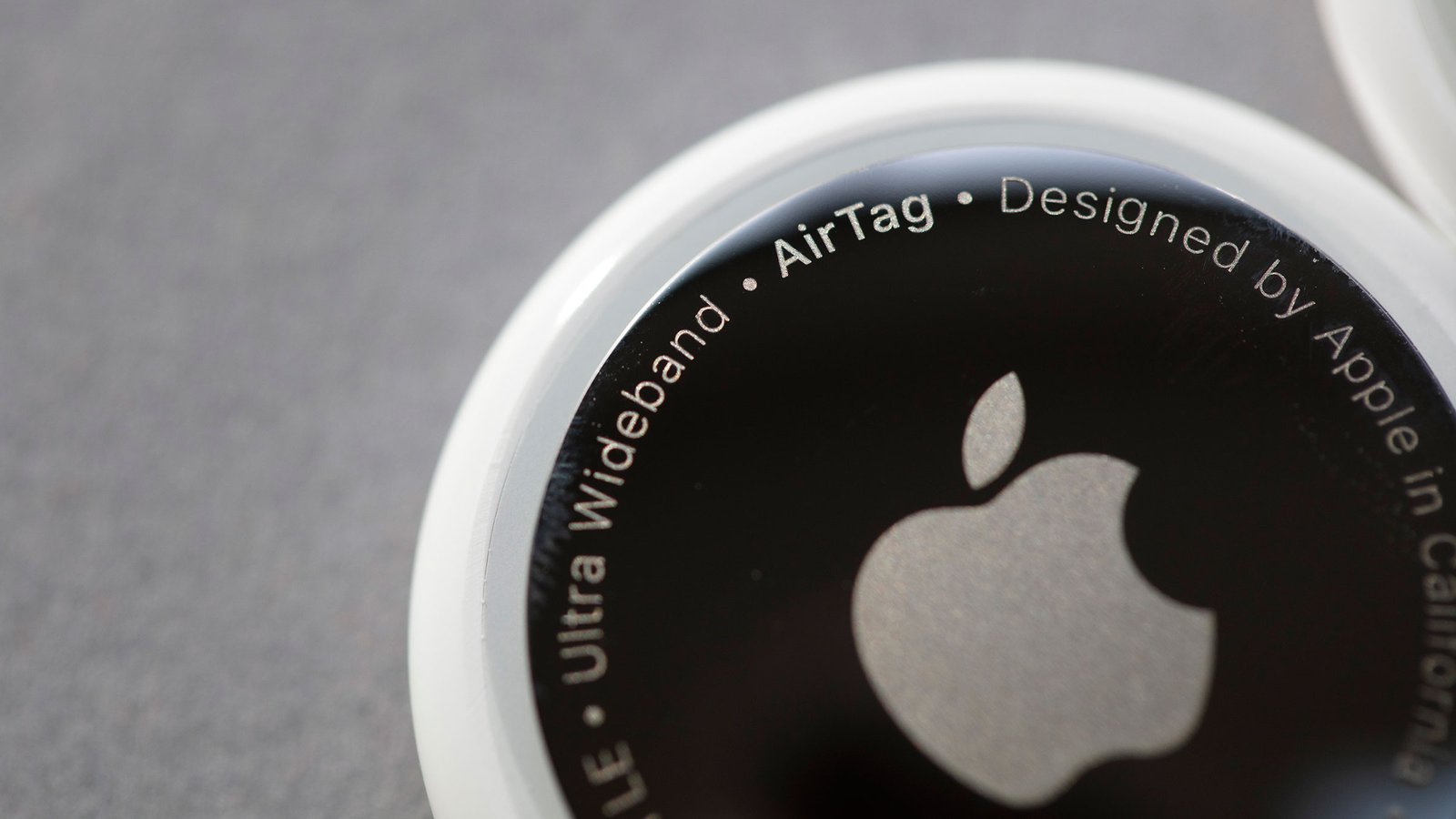 Se espera que el AirTag 2 de Apple se lance probablemente junto con el iPhone 17, según un informe. iPhone