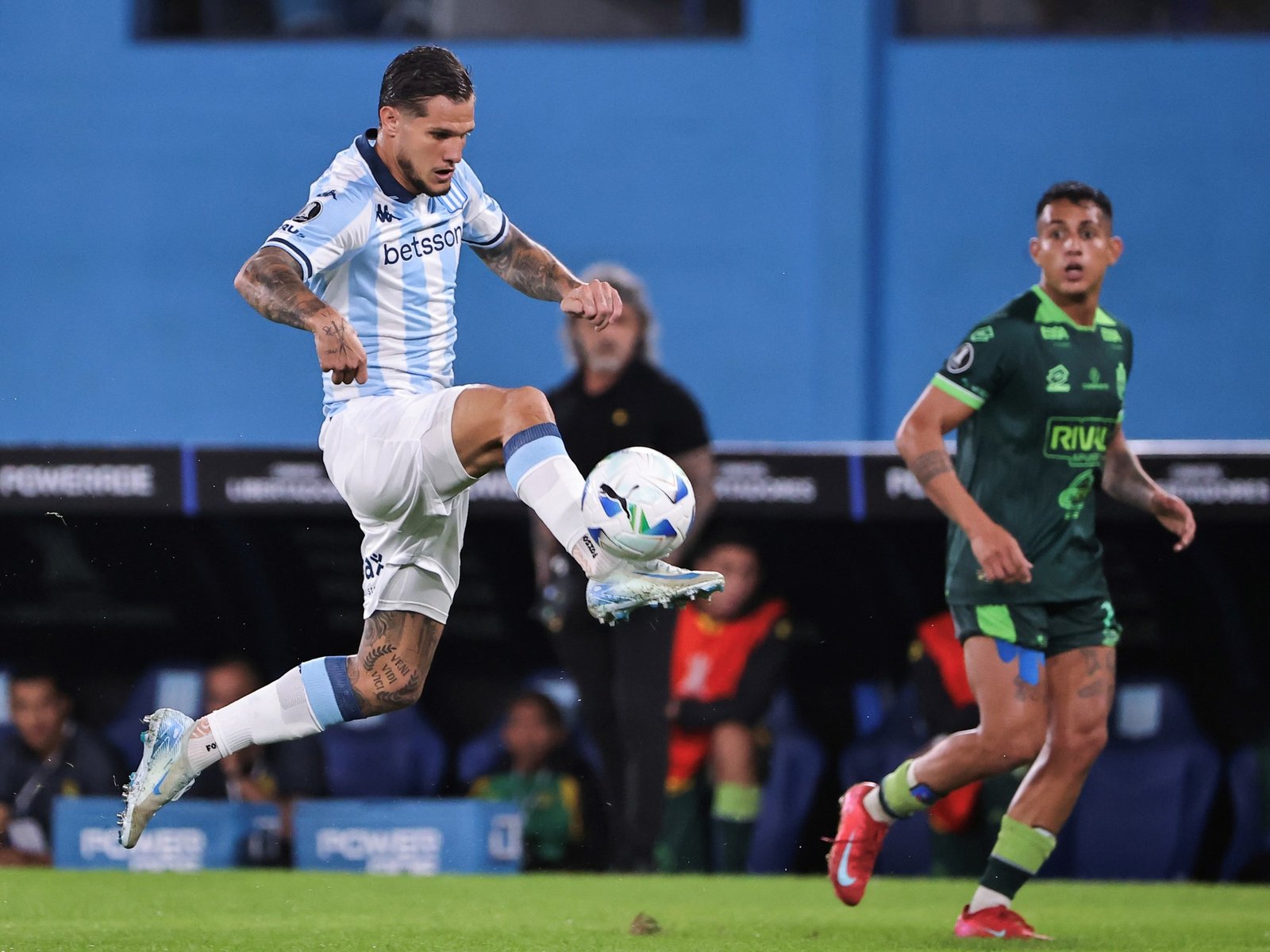 Una baja sensible para el corazón de Racing La Academia se enfrenta a uno de sus mayores desafíos en la temporada: la au... Descubre más sobre figuras, optim...