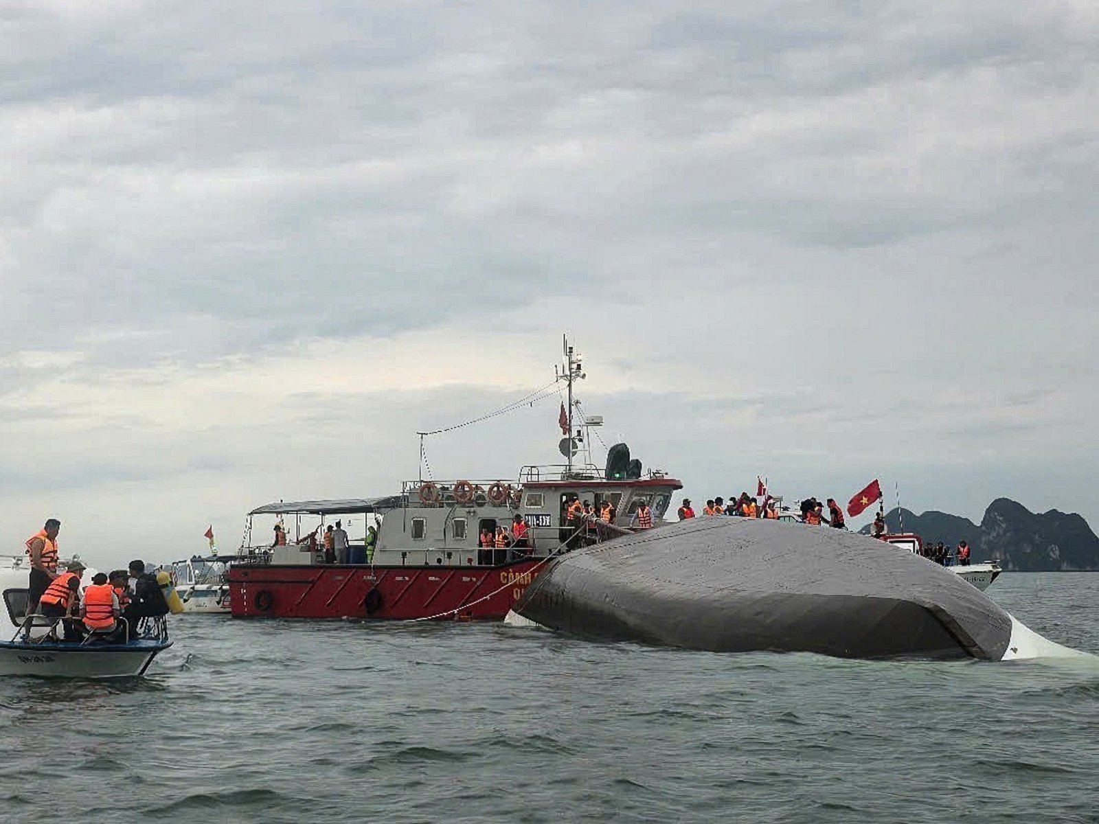 Tragedia en la Bahía de Ha Long: un nuevo capítulo de dolor y pérdida La tranquilizadora belleza de la bahía de Ha Long ... Descubre más sobre autoridades, d...