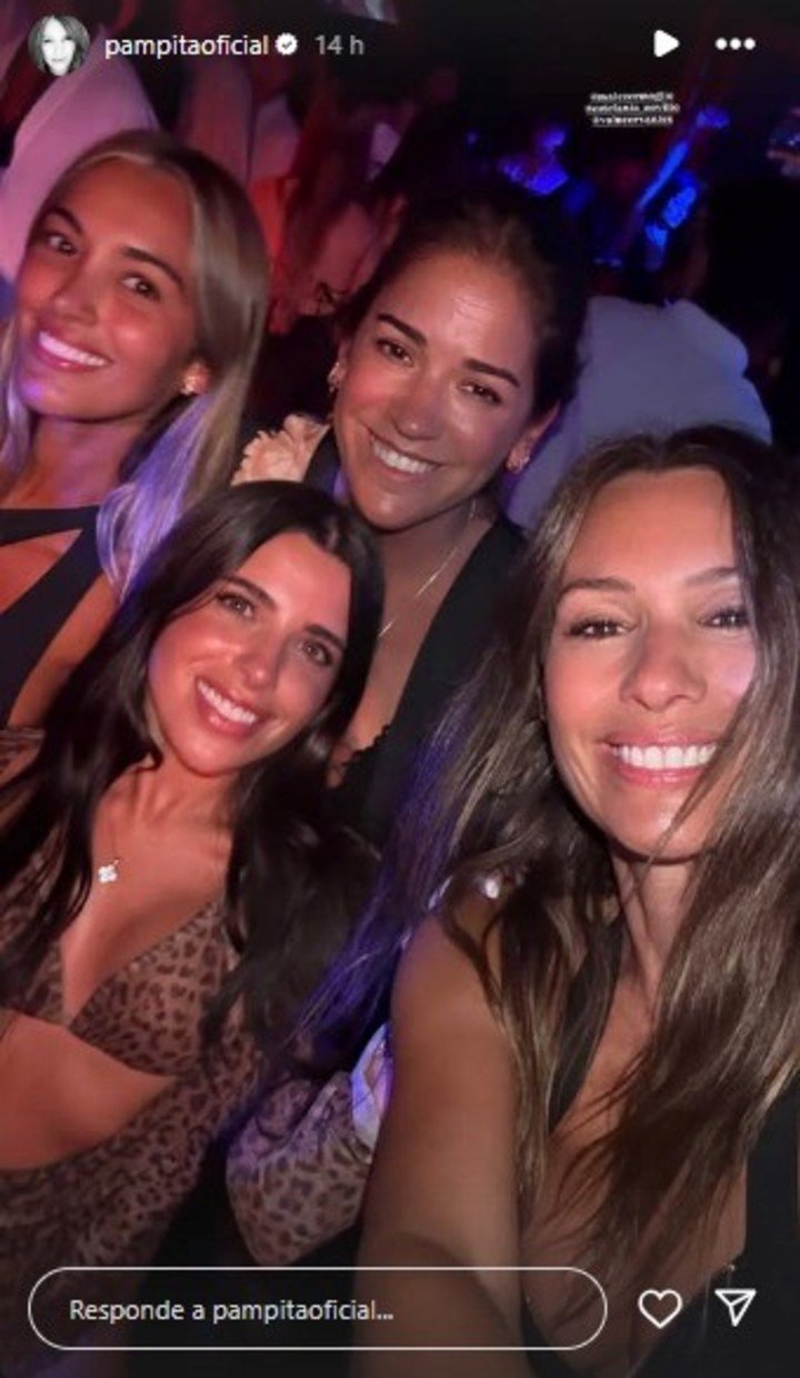 La foto de Pampita y Valentina en una fiesta en Ibiza. Fotos: Instagram.