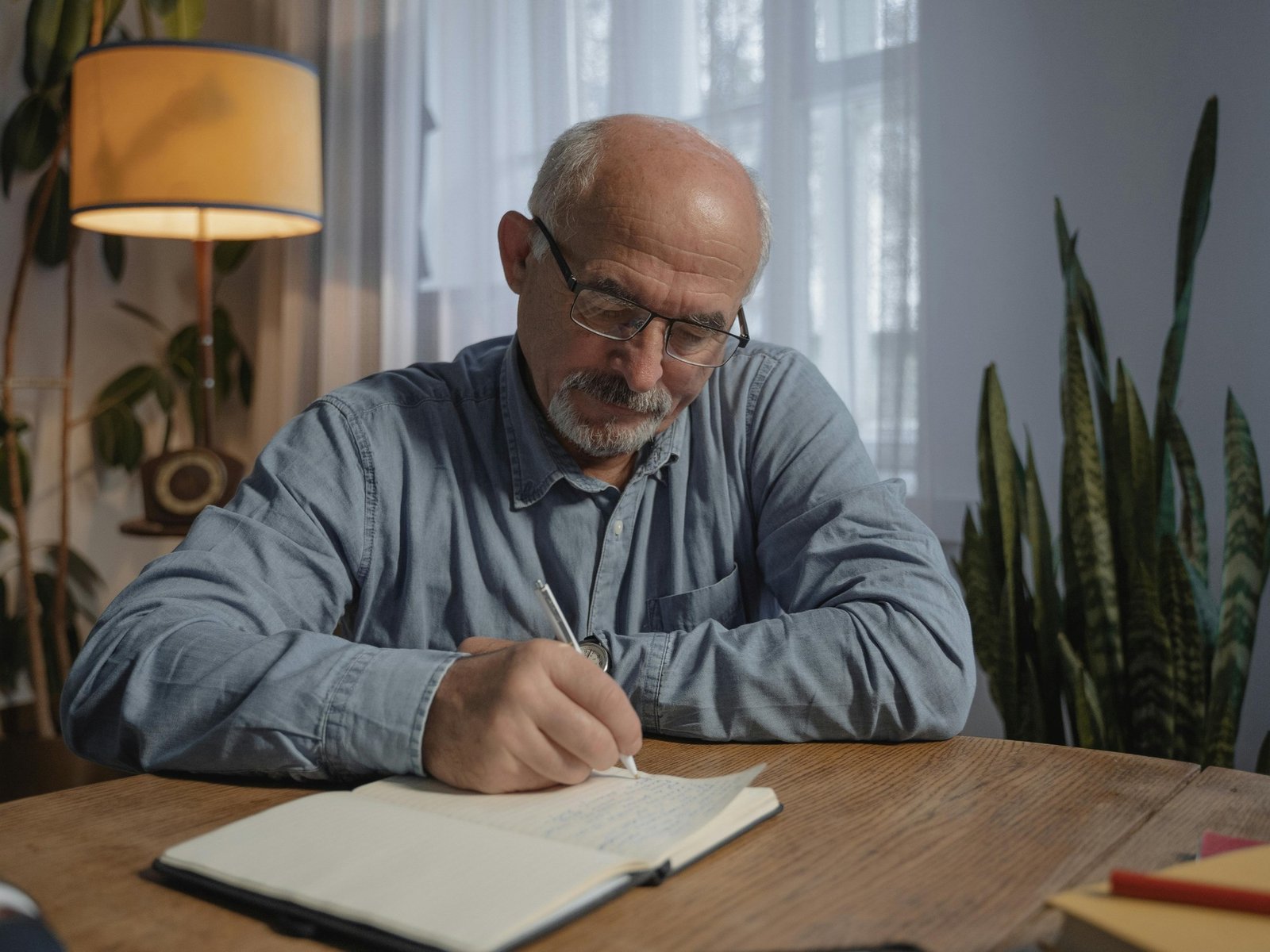 La nueva herramienta para mantener viva la memoria en la tercera edad A medida que las personas llegan a la tercera edad... Descubre más sobre también, encon...