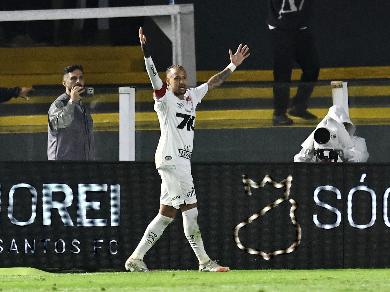 Entre goles no marcados y la ira de los hinchas: Un nuevo desencanto para Neymar La reciente actuación de Neymar con el ... Descubre más sobre presentes, pes...
