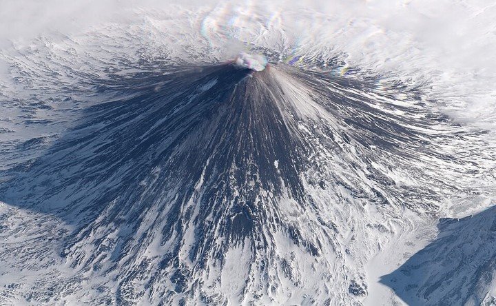 El volcán Klyuchevskaya presenta actividad desde el 2019. 