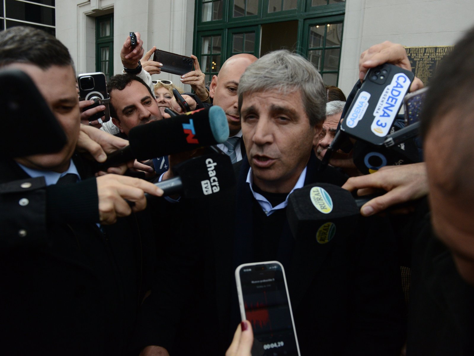 El respaldo de Washington y su impacto en las elecciones argentinas La reciente aprobación de metas por parte del FMI y ... Descubre más sobre múltiples, act...