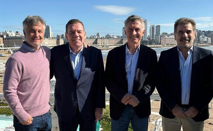 El ex presidente Mauricio Macri, junto a Fernando De Andreis, Guillermo Montenegro y Cristian Ritondo, tres dirigentes con continuidad en el PRO.