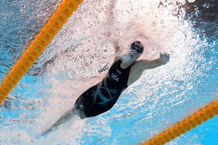 Katie Ledecky logró este sábado su 23ª medalla de oro en los Mundiales. Foto: Lee Jin-man / AP.