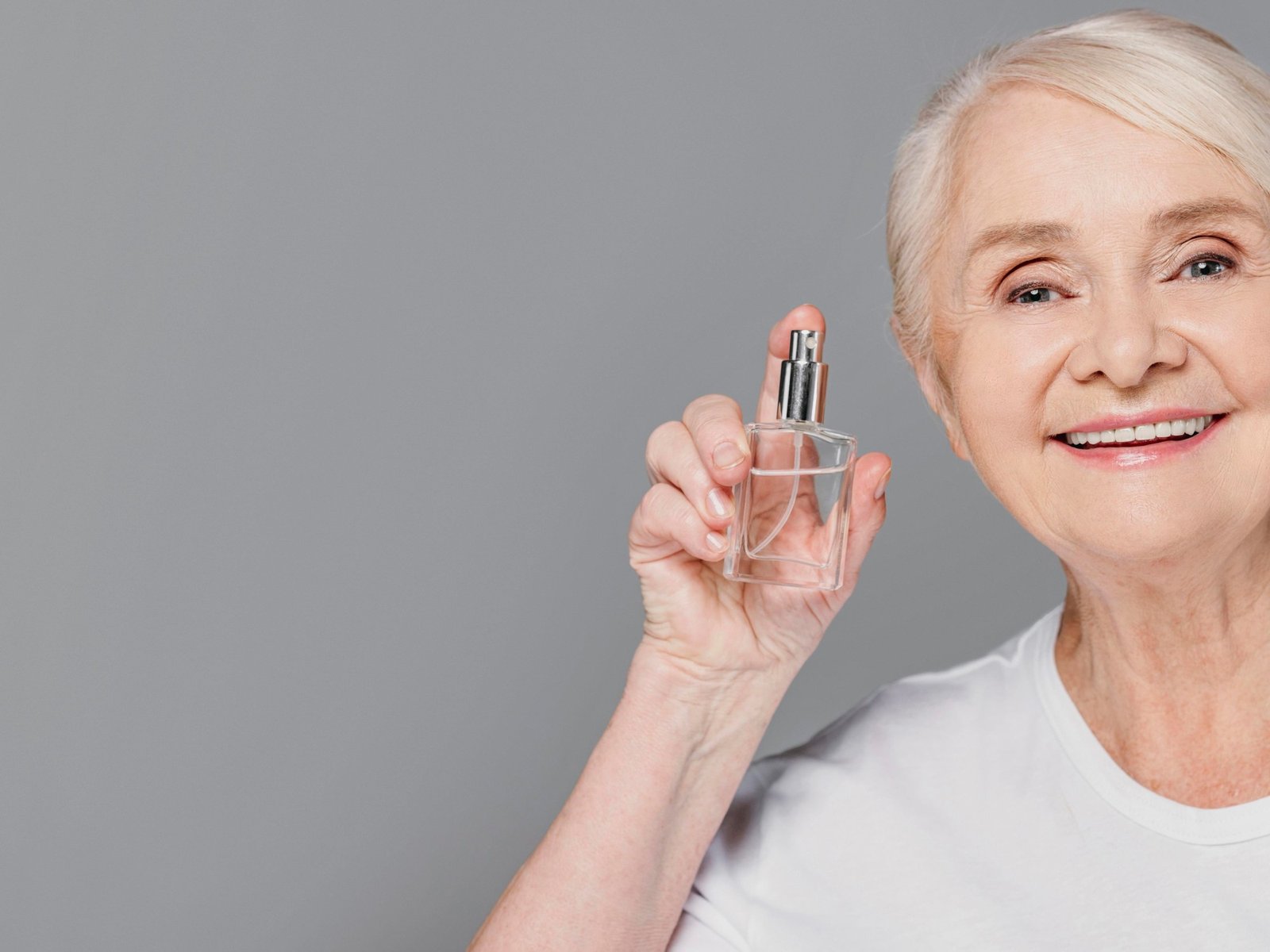 La evolución de las fragancias en la madurez femenina A medida que las mujeres cumplen 60 años, sus gustos y preferencia... Descubre más sobre blanca, saint,...