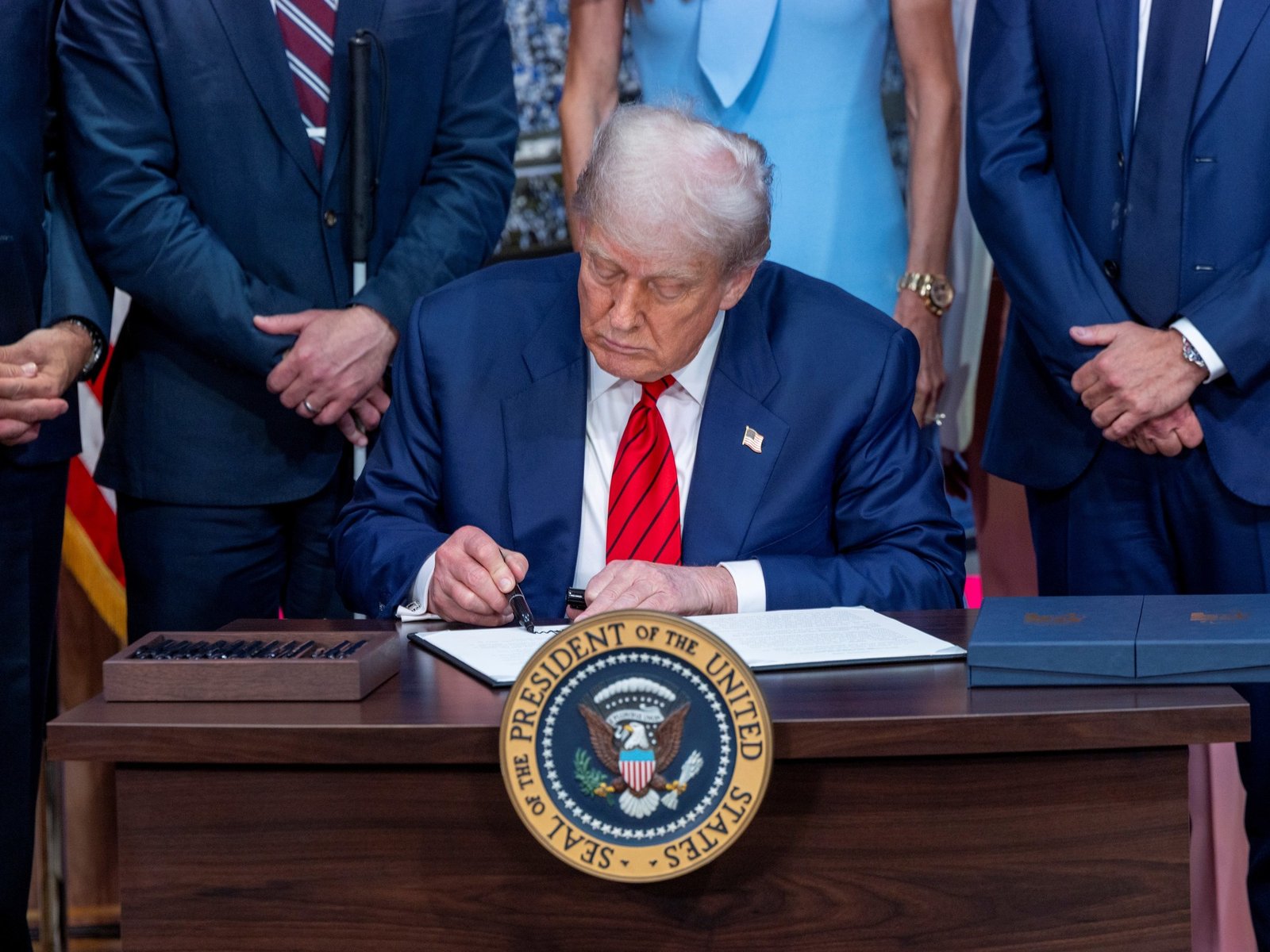 Las repercusiones del nuevo arancel de Trump a la India: un golpe a la economía emergente En un giro inesperado de la po... Descubre más sobre ambos, cambio,...
