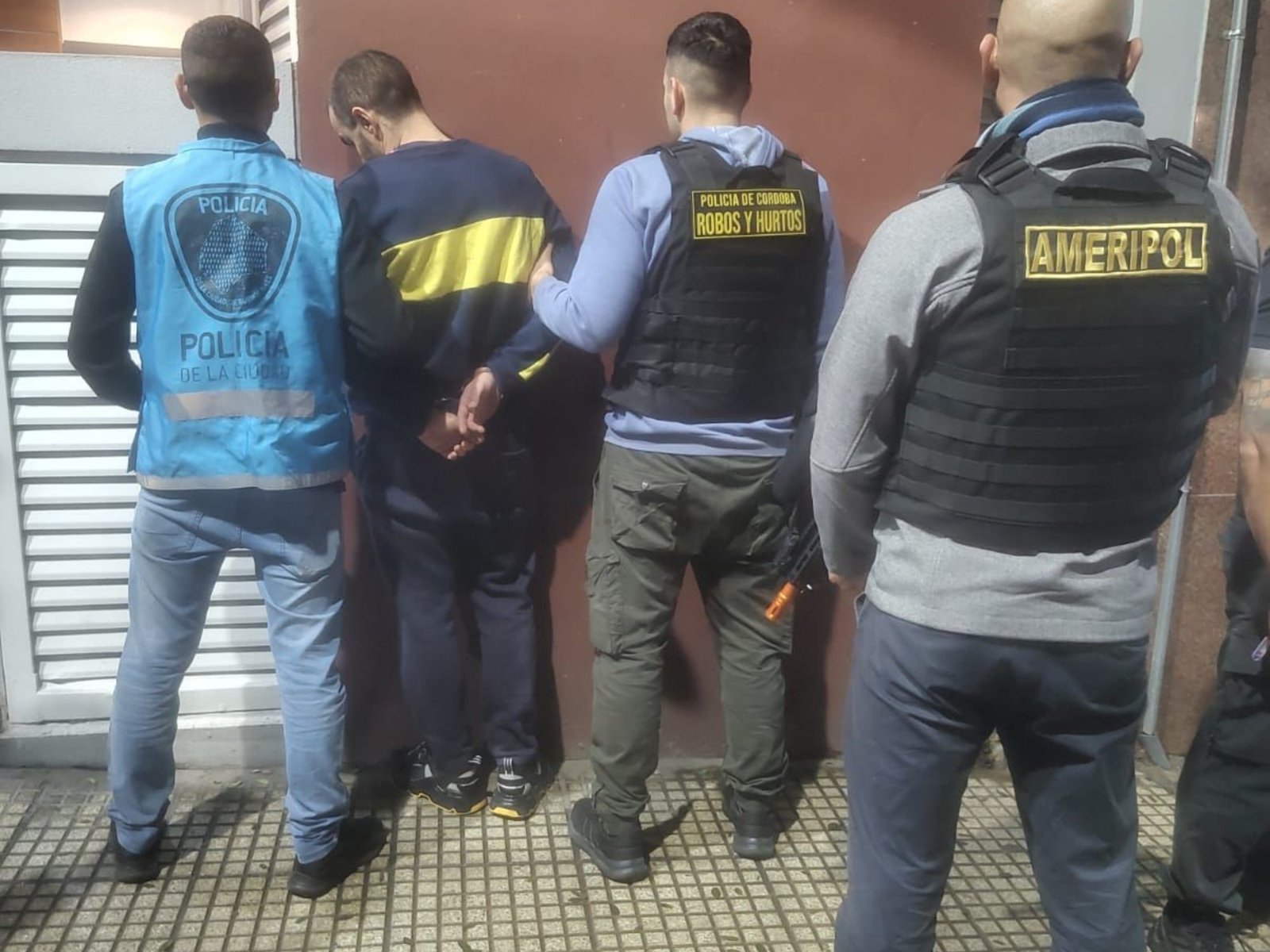 La caída de un líder del crimen: un capítulo oscuro en la lucha contra el narcotráfico En una noche que parecía normal e... Descubre más sobre buscados, crim...