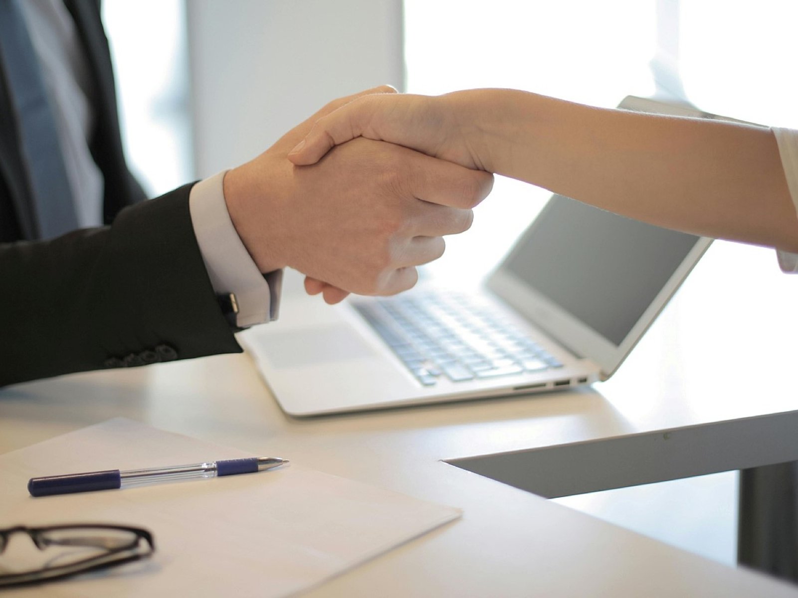 El Futuro Laboral: Adaptándose a la Era Digital y Verde El panorama laboral está en constante transformación debido a la... Descubre más sobre plazo, relacio...