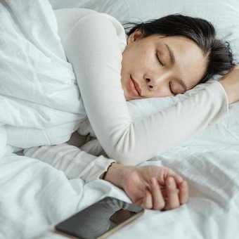 Cuatro ejercicios que te ayudan a lograr un sueño más reparador