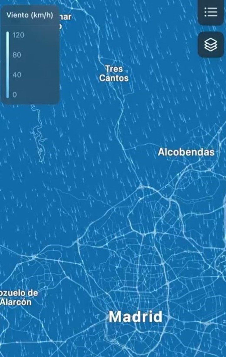 El fuego avanza hacia el sureste del ayuntamiento de Tres Cantos. Foto: X