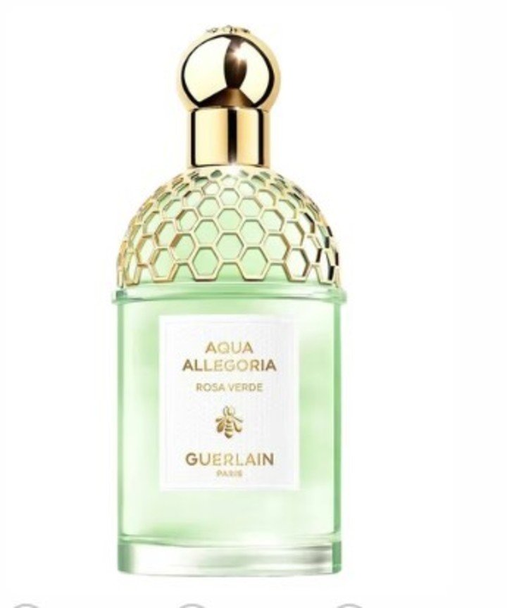 La elección de un perfume depende del aroma, la textura y la sensación que este deja en la piel. Foto: Fragantica.