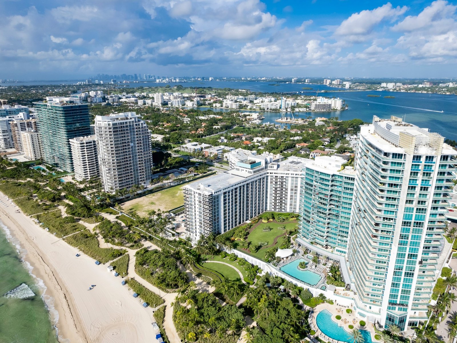 El calor implacable de Miami: un vistazo a las condiciones climáticas del sábado El clima en Miami este 2 de agosto se p... Descubre más sobre esperan, tomen...