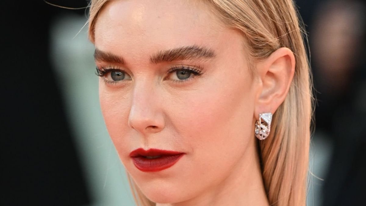 8 estrenos en Netflix: Esta semana un 'thriller con Vanessa Kirby y un drama adolescente sobre el poder del dinero
