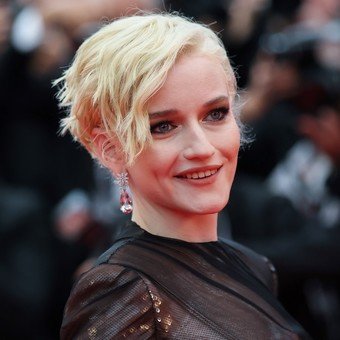 Julia Garner, la actriz de “La hora de la desaparición” que conquistó a Madonna