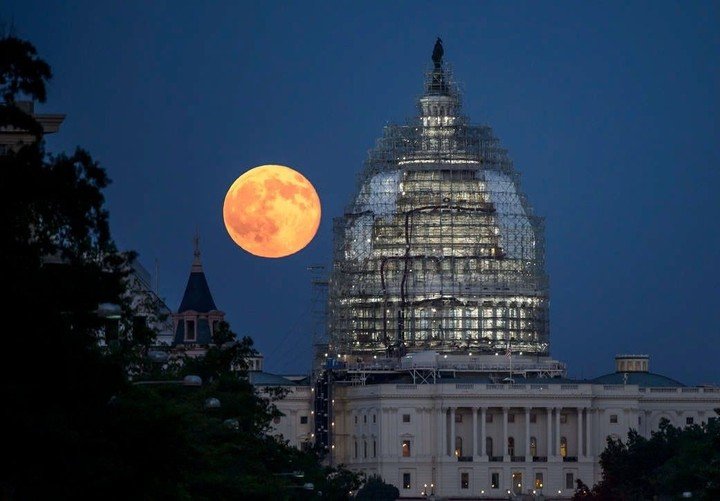 La luna llena de agosto también se conoce como "Luna del Grano" o "Luna Roja". Foto ilustrativa: NASA/Bill Ingalls