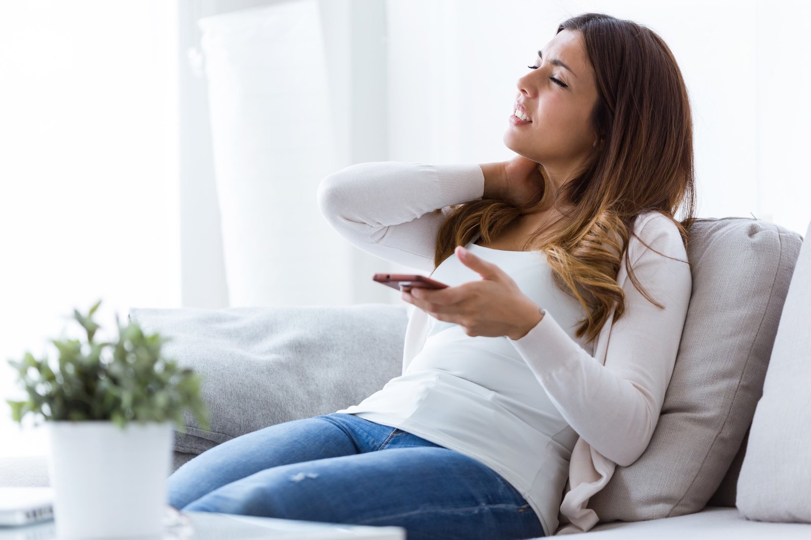 Cervicalgia: ejercicios posturales para aliviar el dolor en el cuello