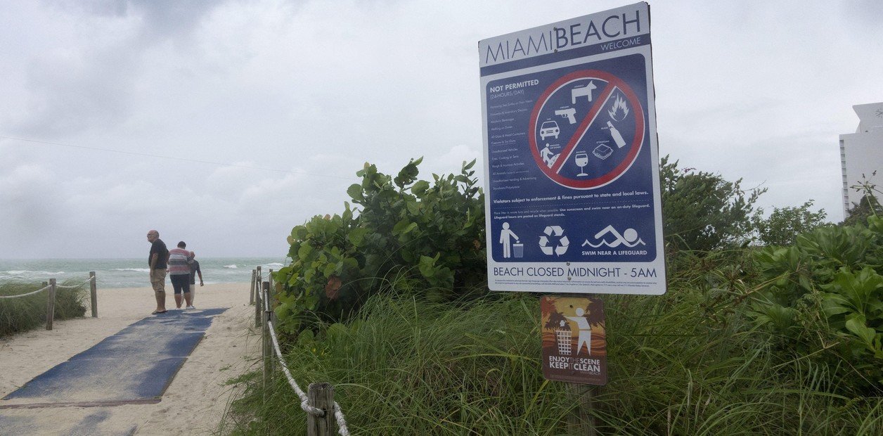  Un día incierto en la "ciudad mágica" Este martes 12 de agosto de 2025, Miami despierta con un clima que promete so... Descubre más sobre habituales, ca...