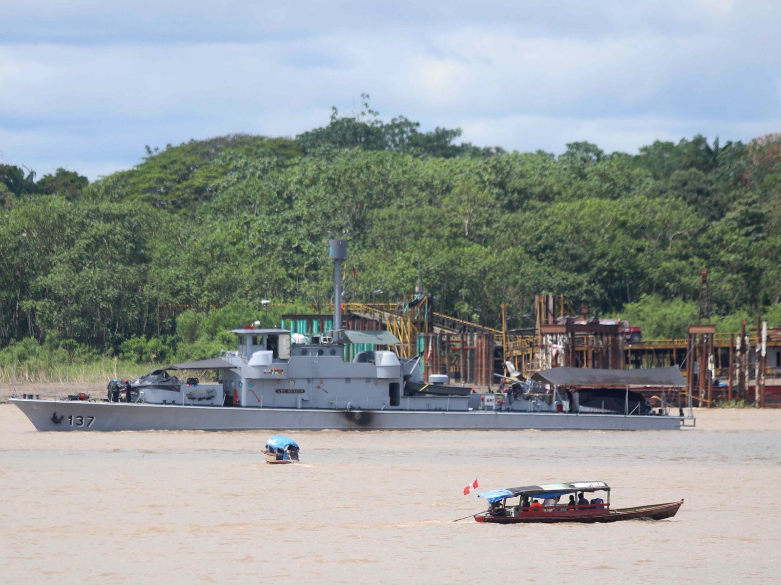 Incidente en la frontera: el impacto de un vuelo militar sobre un territorio en disputa El reciente sobrevuelo de un avi... Descubre más sobre acontecimiento...