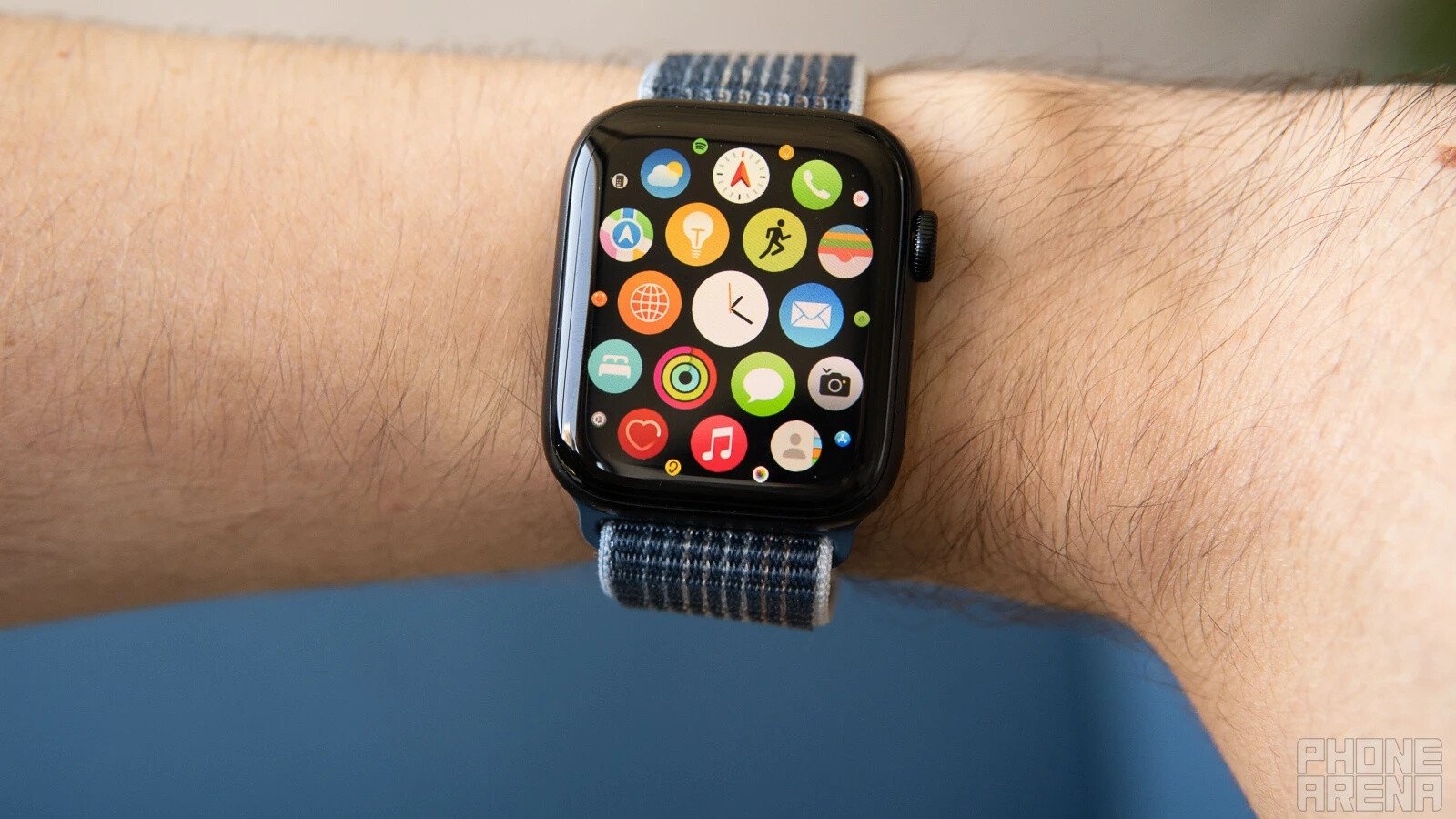 Conseguí $80 de descuento en el Apple Watch SE (2da Gen) en Amazon. Apple Watch