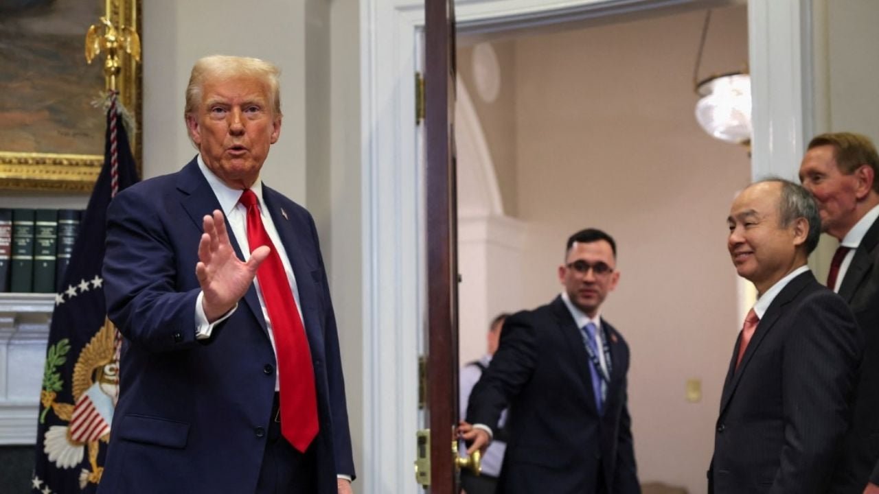 Trump anuncia el plan de Apple para invertir 100 mil millones de dólares en la manufactura en EE. UU. iPhone