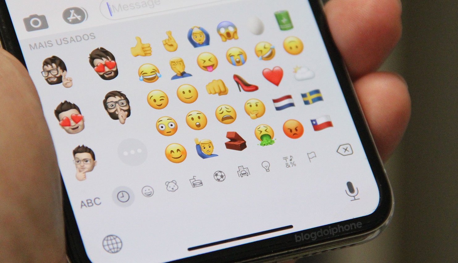 Apple News+ incorpora un nuevo juego que utiliza emojis y Genmoji para resolver acertijos. Parece que has escrito "M2", que podría referirse a varias cosas, como una medida de área (metros cuadrados) o un modelo de automóvil, entre otros. Si me podés dar un poco más de contexto o información sobre a qué te referís, estaré encantado de ayudarte con la traducción.