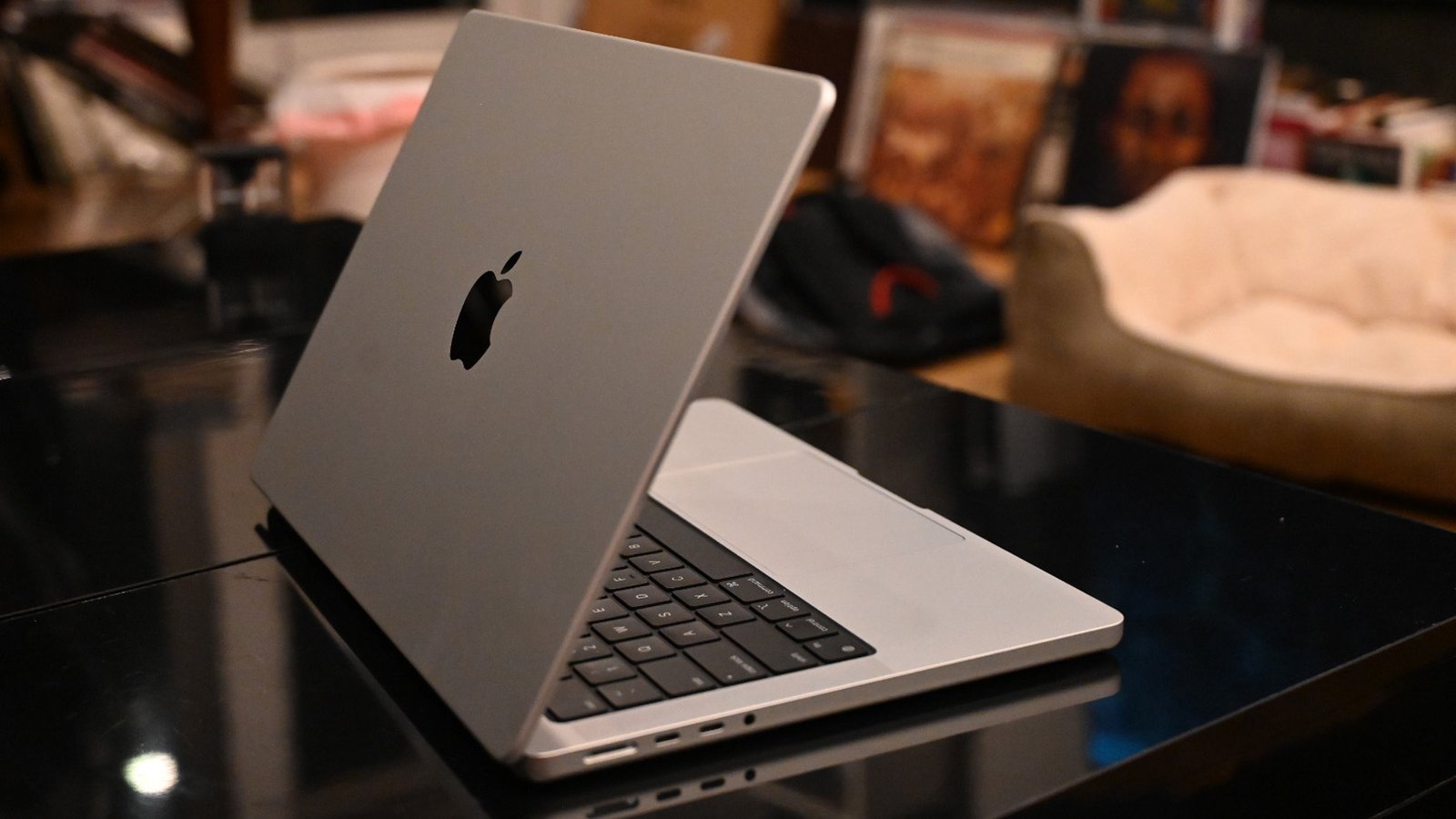 Aprovechá la oferta y llevate la MacBook Air M4 de Apple, que está a un precio histórico. Parece que no hay un texto específico para traducir. Si tenés un texto que querés que traduzca al español argentino, por favor compartilo y con gusto te ayudo.